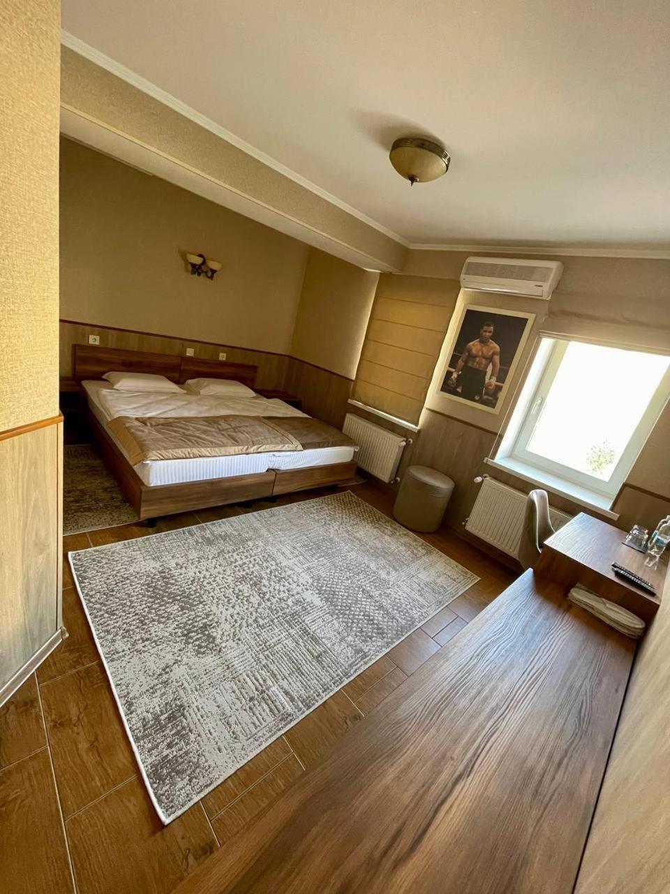 Sport Hotel 2 チェルカースィ エクステリア 写真