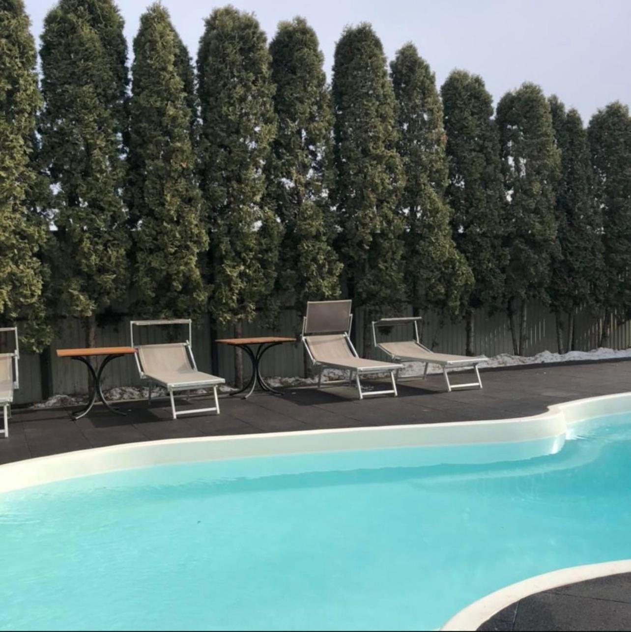 Sport Hotel 2 チェルカースィ エクステリア 写真